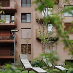 Zwirn Apartment