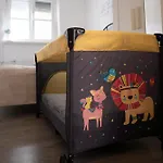 Cozy 2-Room Apt, Parking Nearby