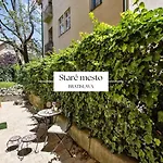 Stylish Historical Apartment + Backyard