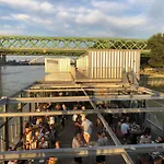 Sundeck Botel - Party Boat