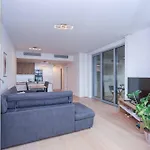 Skypark Tower 3-2 Bedroom Luxe Apartment With Free Parking