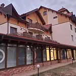 Apartment Whit Balcony And Lake View Bratislava Checkin - Drazdiak