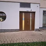 Apartment Whit Balcony And Lake View Bratislava Checkin - Drazdiak