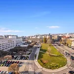 Panorama City Apartment In Downtown Area With Free Parking And Castle View