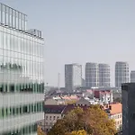 New Cozy Apartment In Heart Of Bratislava Free Garage Parking