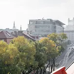 New Cozy Apartment In Heart Of Bratislava Free Garage Parking
