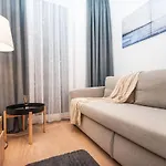 City Center Apartment - Modern & Elegant