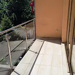 Old Town Center Apartment