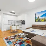 Skypark, Luxusny Apartman S Parkovanim Vo Vyske