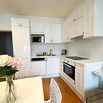 Gorgeous City Center Apartment In Bratislava With Free Parking
