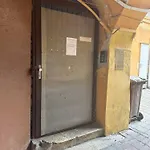 B Private Room In City Center In Bratislava