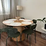 Spacious 3-Bedroom Modern Apartment - Newly Furnished