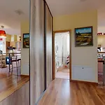 Sag Apartment Close To The Castle Free Parking
