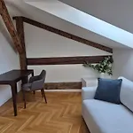 Laurinska 1 Apartments