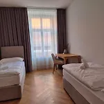 Laurinska 1 Apartments