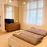 Moderny Apartman V Centre Bratislavy