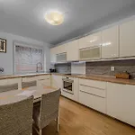 Huge Apartment Next To Train Station Close To The City Center