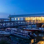 Yachter Club Modra Cajka