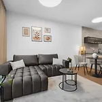 Bnb Skypark Suite With Balcony