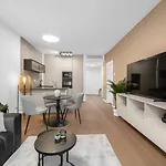 Bnb Skypark Suite With Balcony