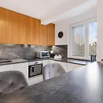 Barbyb Apartment - With Free Parking