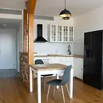 Apartment With Sunset View Over Bratislava