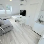 Krasny Byt - Apartman 3 V Blizkosti Centra
