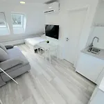 Krasny Byt - Apartman 3 V Blizkosti Centra