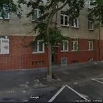 Cozy And Unique Apartment Near Train Station