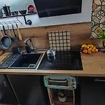 Central Apartment With Monkey Vibes