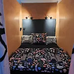 Central Apartment With Monkey Vibes