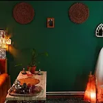 Atlas Room With Shared Bathroom