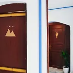 Atlas Room With Shared Bathroom