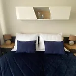 Spacy Modern Apartment Near Hockey Stadium