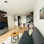 New Apartment With Free Garage Parking Near The Airport