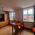 3 Room Apartment Near The Train Station And Center