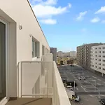 Sunny, Brand New, Luxury Apartment