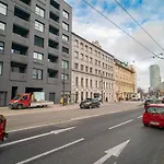 Unforgettable Old Town Apartment