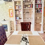 Mirka Apartment