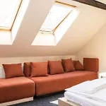 Grand Central Apartment
