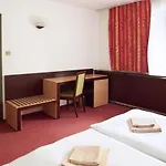 Hotel Echo