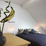 Heart Of The Old Town Apartment