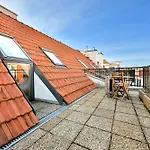 Twin City Rooftop By Ambiente
