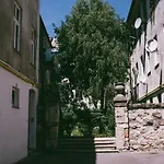 Columbo Apartment