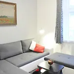 Modern & Historic Apartment