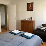 Blu Apartment In Old Town