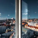 Top Floor Manderla