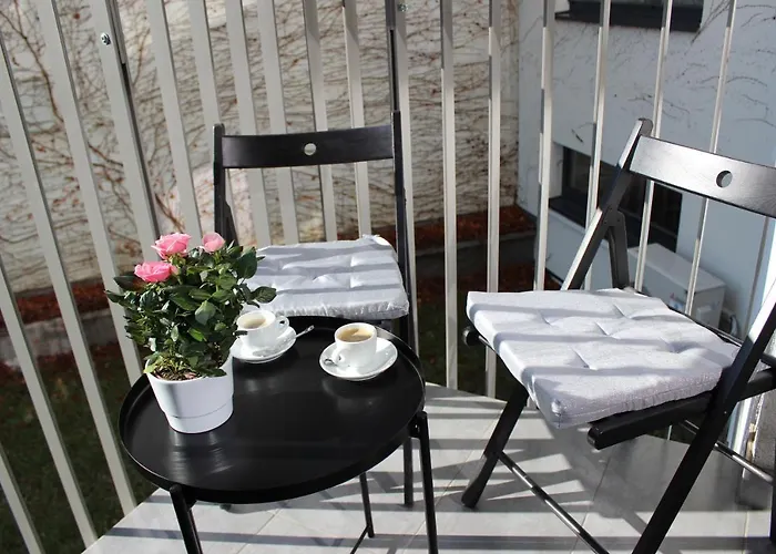 Leo Apartment Free Parking!!!
