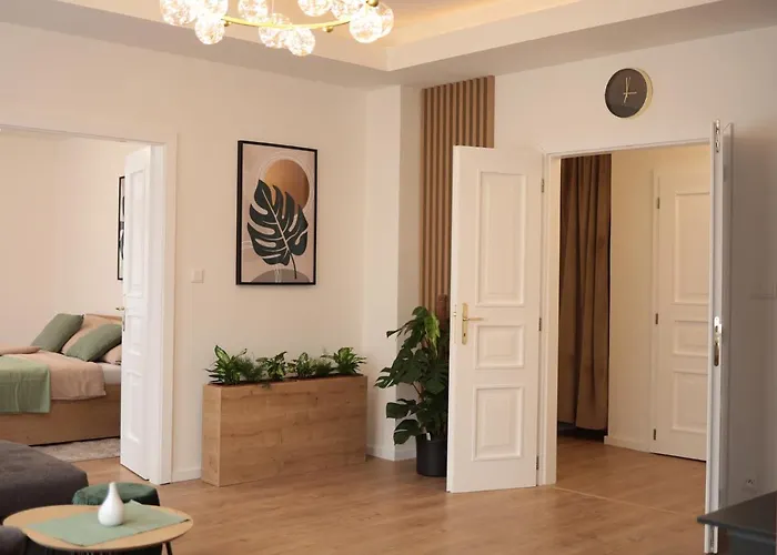 Beautiful And Stylish 2 Bedroom Apartment In The City Center And In The Pedestrian Zone