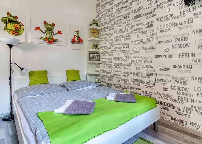 Bratislava -Apartment In The Center With A Garden Terrace